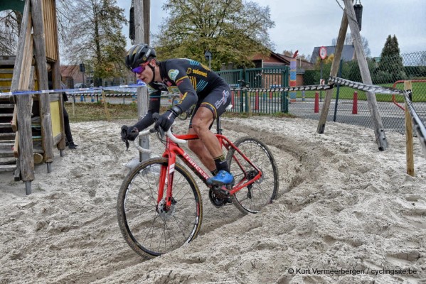 Installatie Reizen regionaal Senna Van Cutsem: "Volgend seizoen wil ik er staan op de Koppenbergcross" |  cyclingsite.be