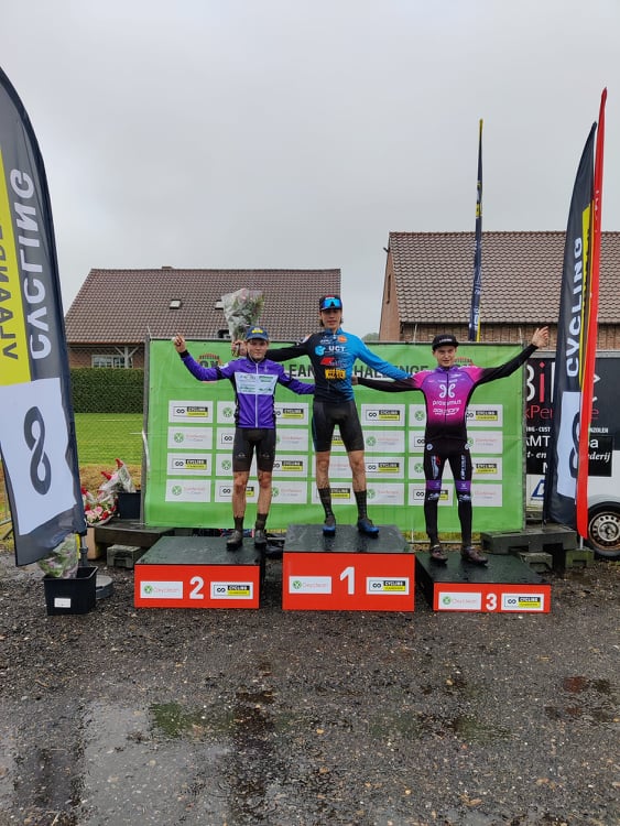 Zander Tielens solo naar de eerste zege in Kasterlee cyclingsite.be